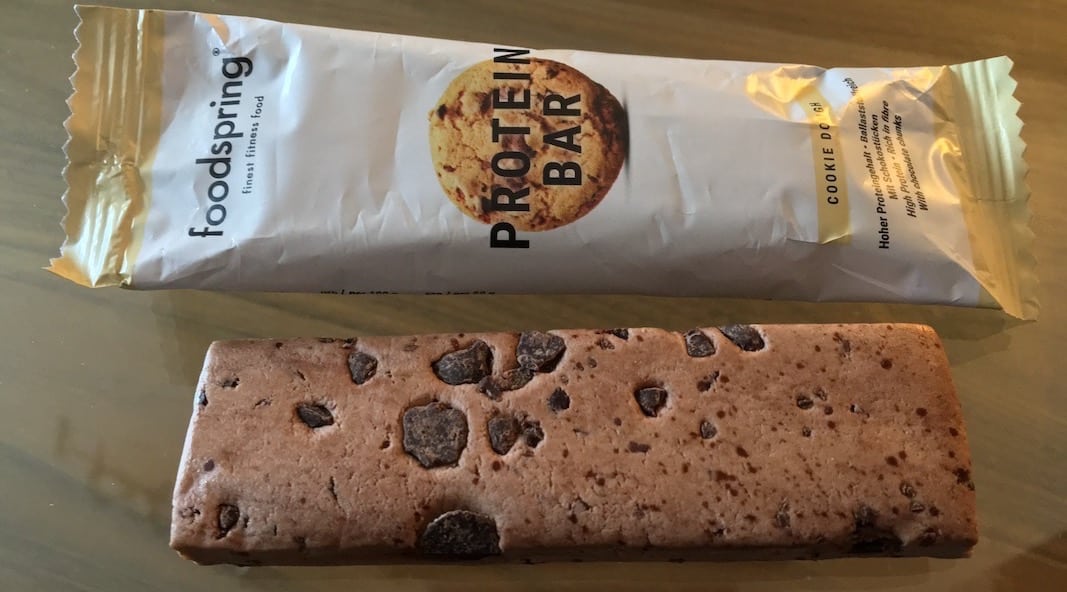 Foodspring-Protein-Bar-Cookie-Dough