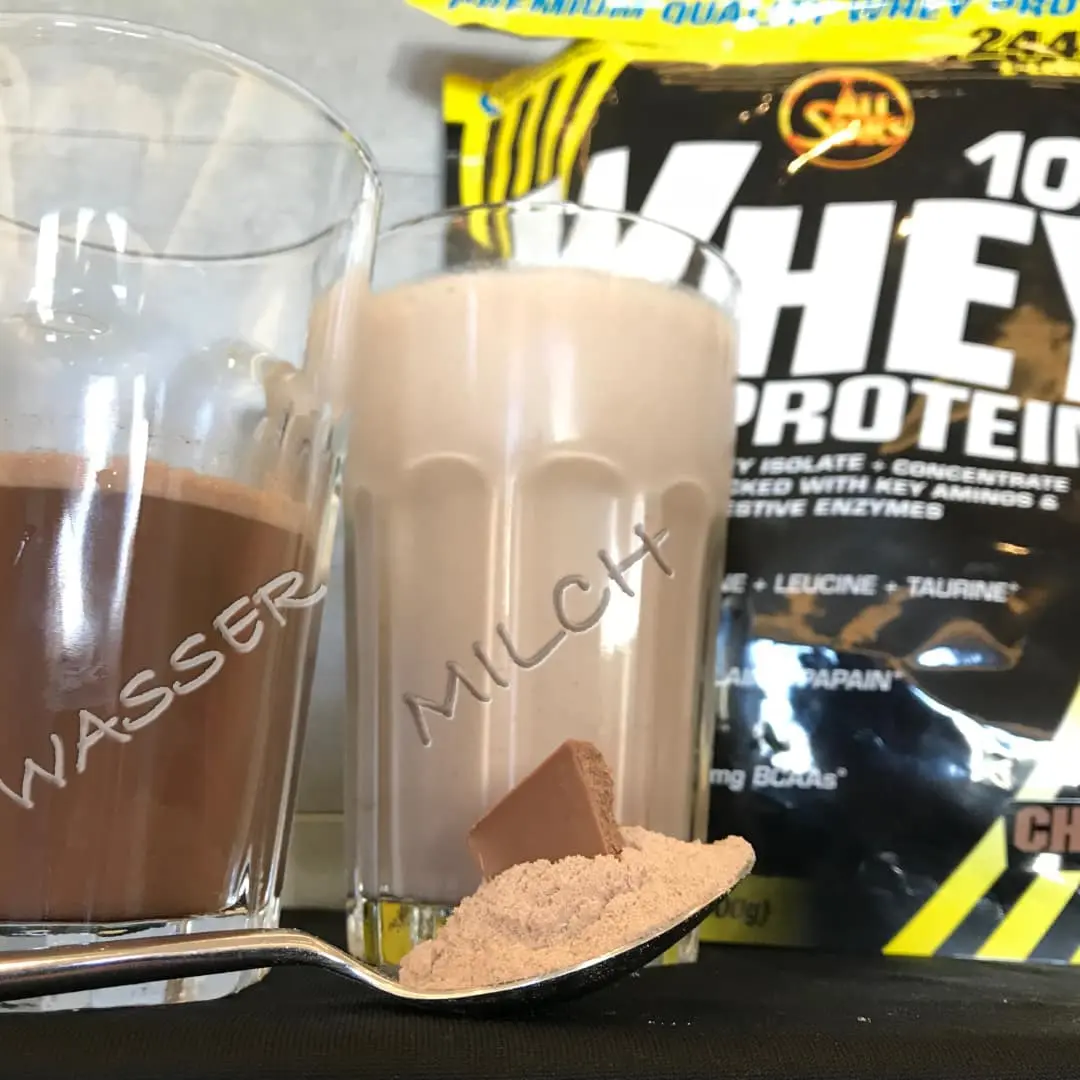 Eigener Vergleich des All Stars Chocolate Shakes in Wasser und Milch
