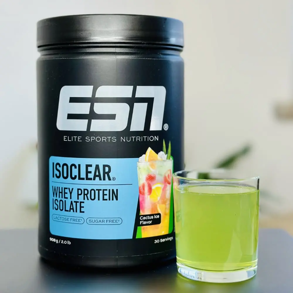 ESN Isoclear Cactus Ice mit dem von uns zubereiteten Getränk