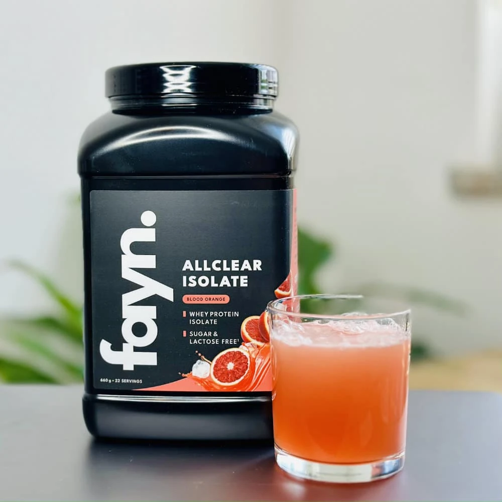 Unsere fayn-ALLCLEAR-Blood-Orange-Dose mit orange-rotem Getränk
