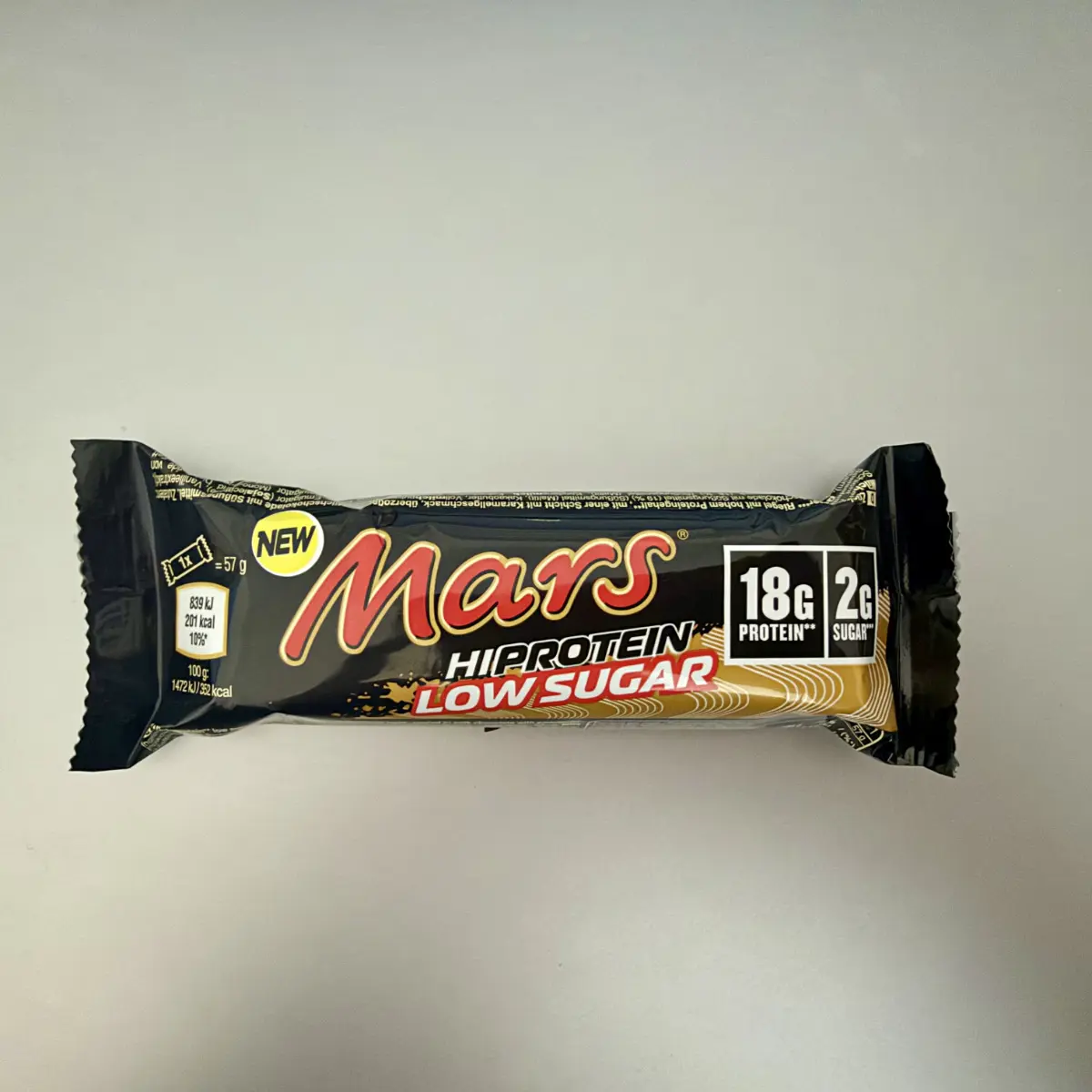 Verpackung des Mars HiProtein Low Sugar mit 57 g, 18 g Protein und 2 g Zucker