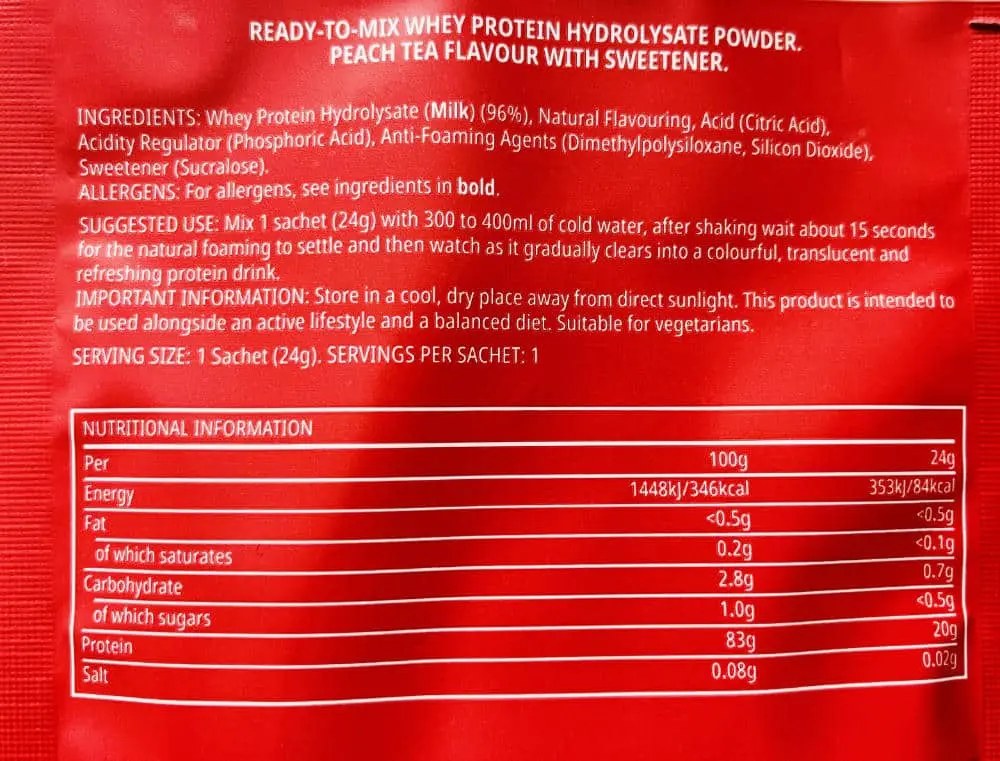 Eigenes Foto der Zutaten und Nährwerte einer Myprotein Clear Whey Peach Tea Probepackung